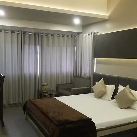Hotel Oasis Mumbai Dış mekan fotoğraf