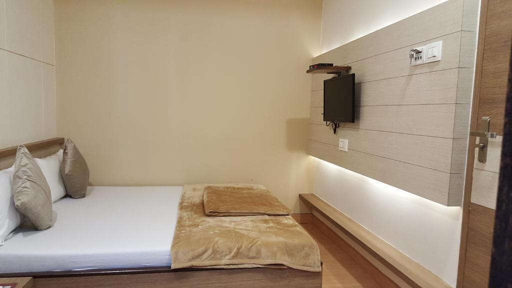 Hotel Oasis Mumbai Dış mekan fotoğraf